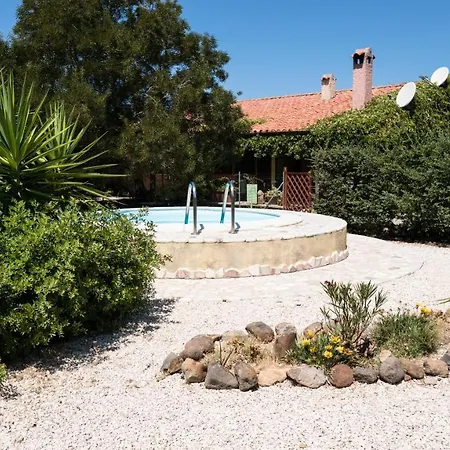 度假居 Casa Asfodeli - In Campagna Con Piscina 库列里